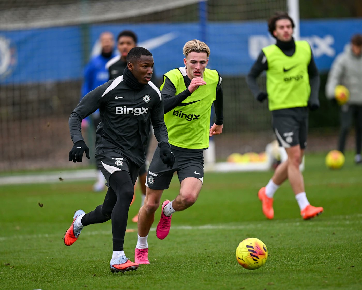 Jesse Derry and Moises Caicedo in training