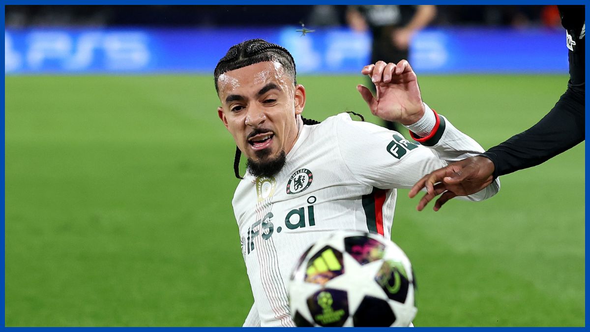 Malo Gusto against PSG.