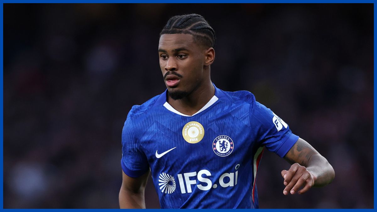 Jorrel Hato plays in the FA Cup.