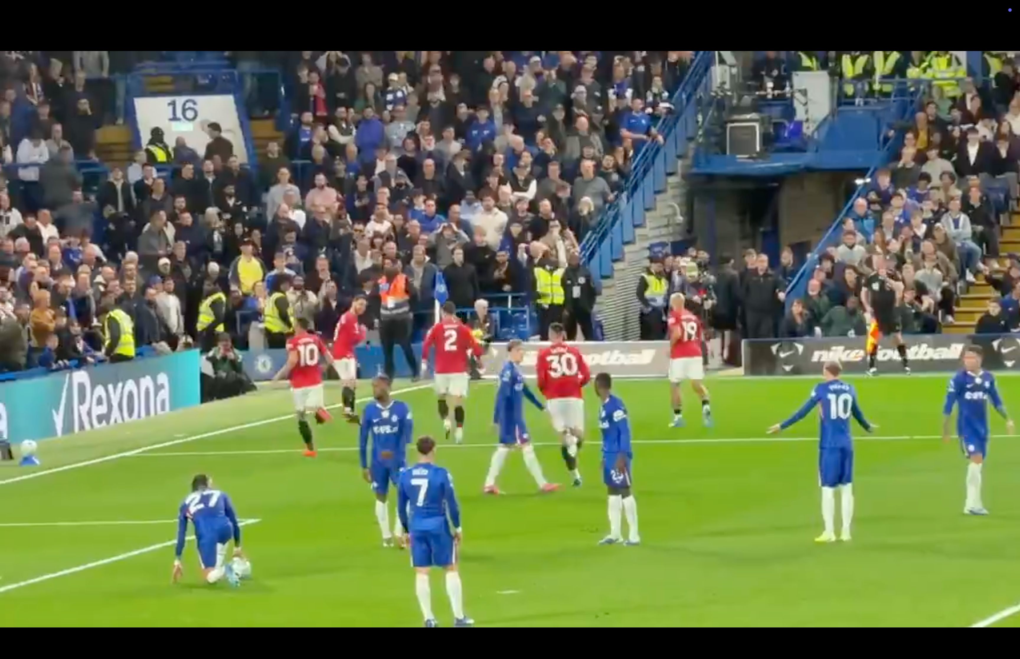 Cole Palmer shows his frustration at Alejandro Garnacho.