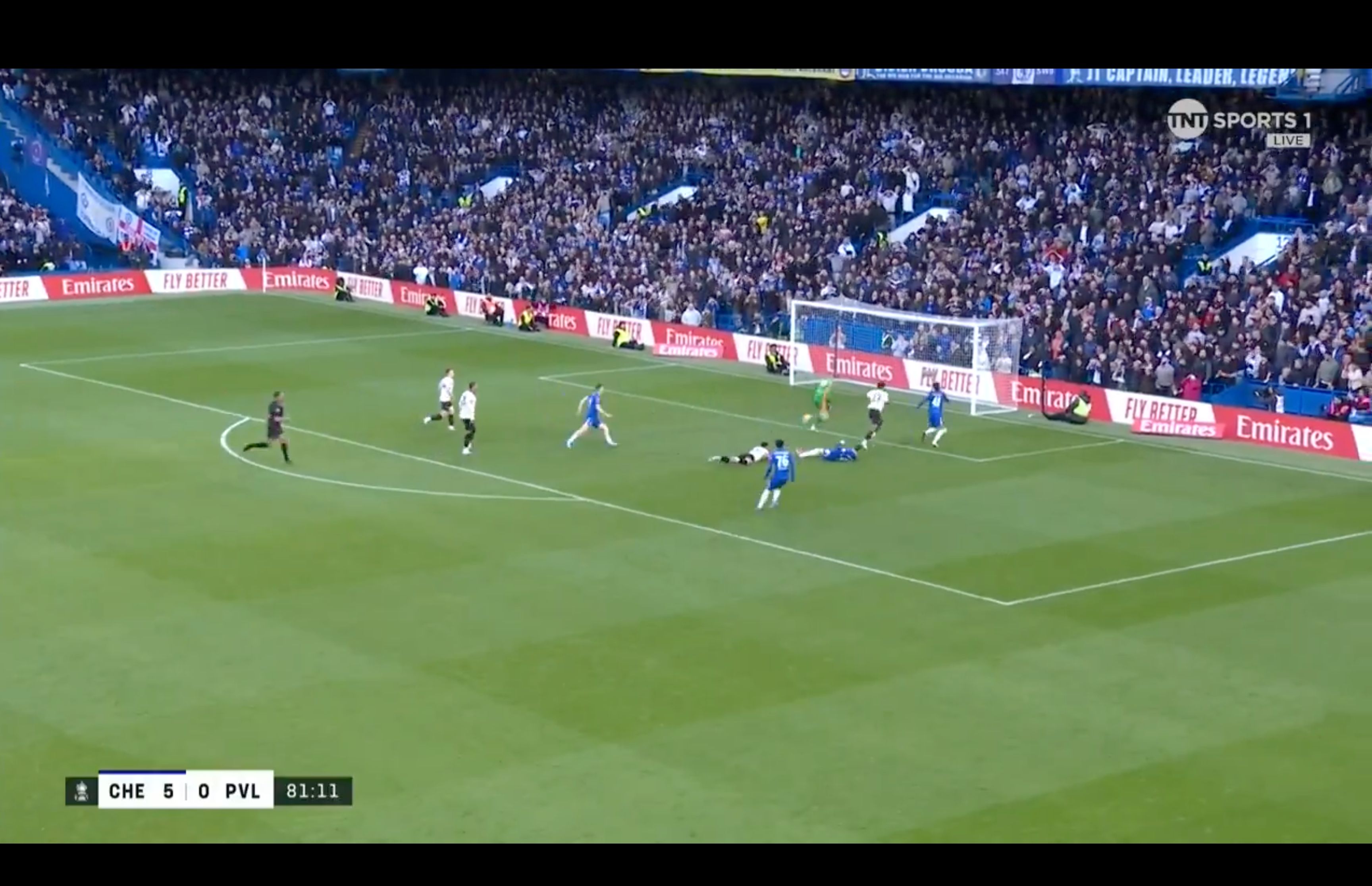 Estevao scores after a rebound.