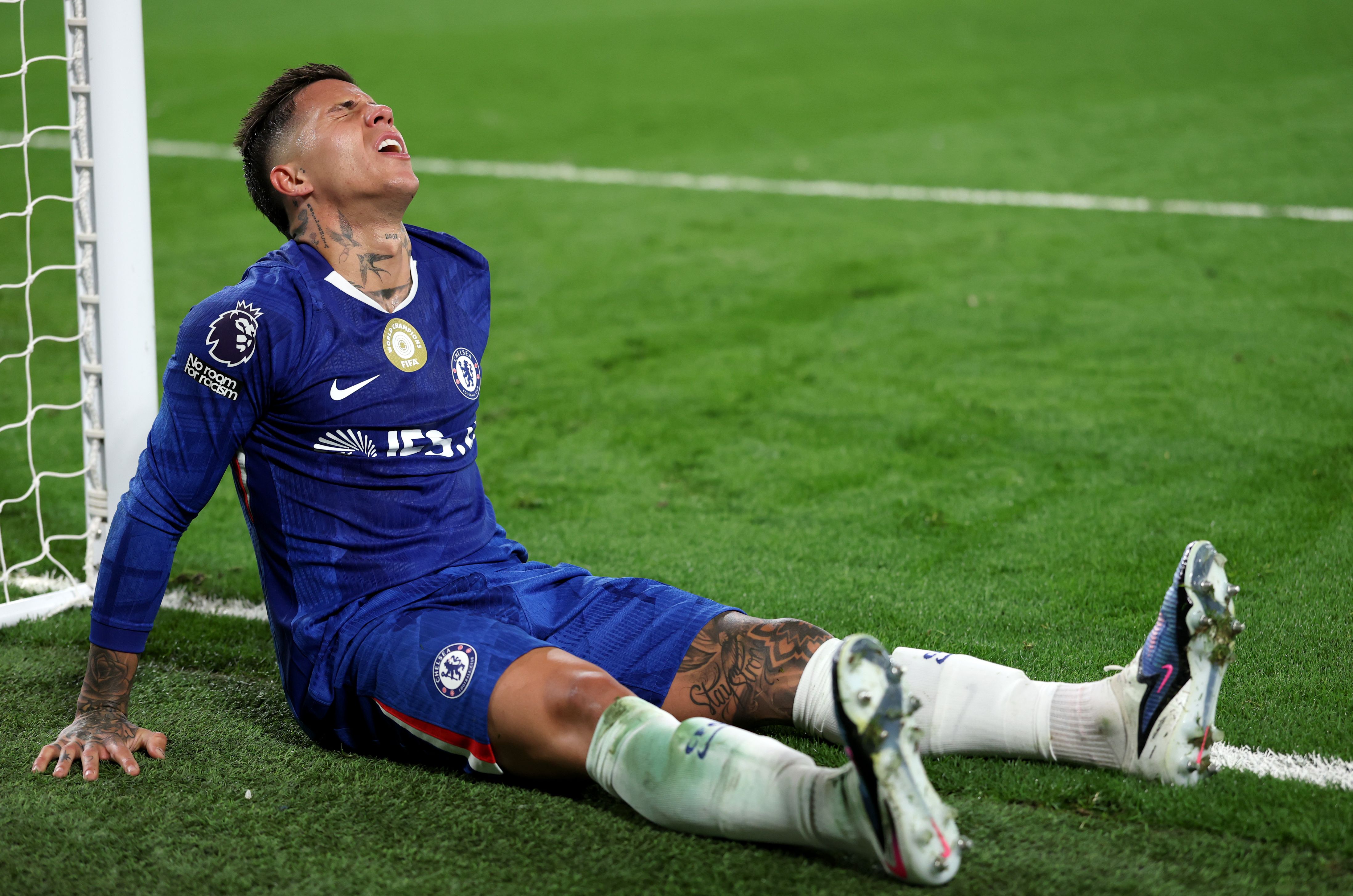 Enzo Fernandez in action for Chelsea.