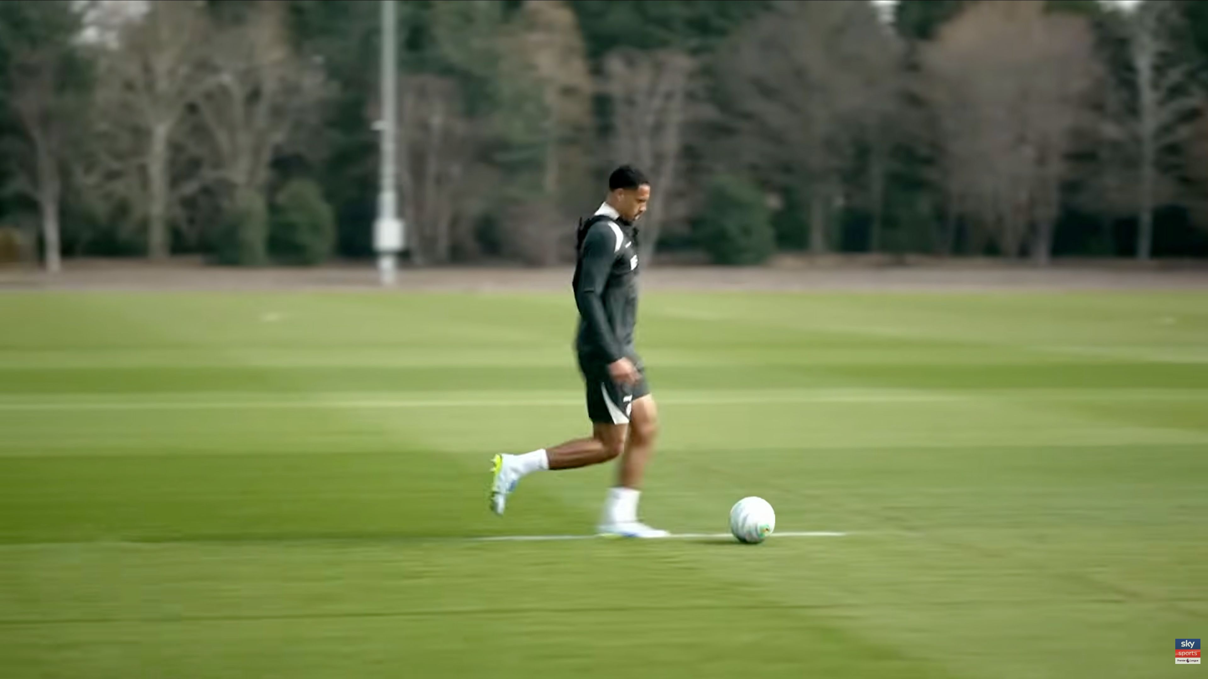 Levi Colwill in Chelsea training.