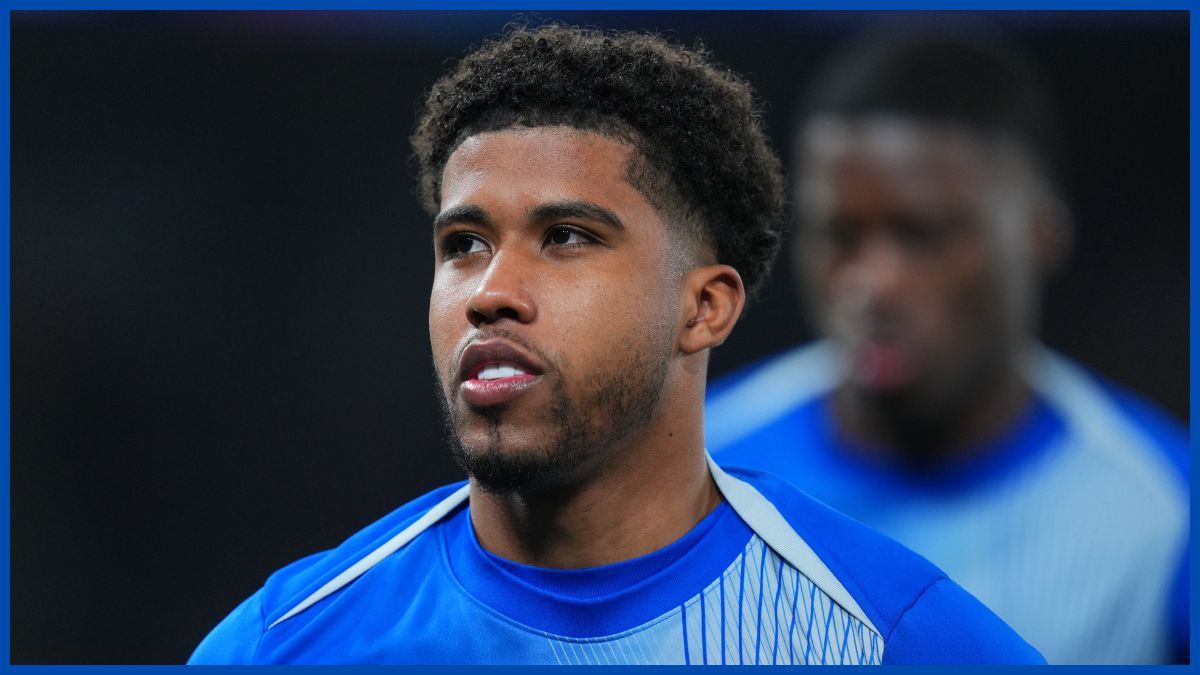 Andrey Santos prepares for a Chelsea game.