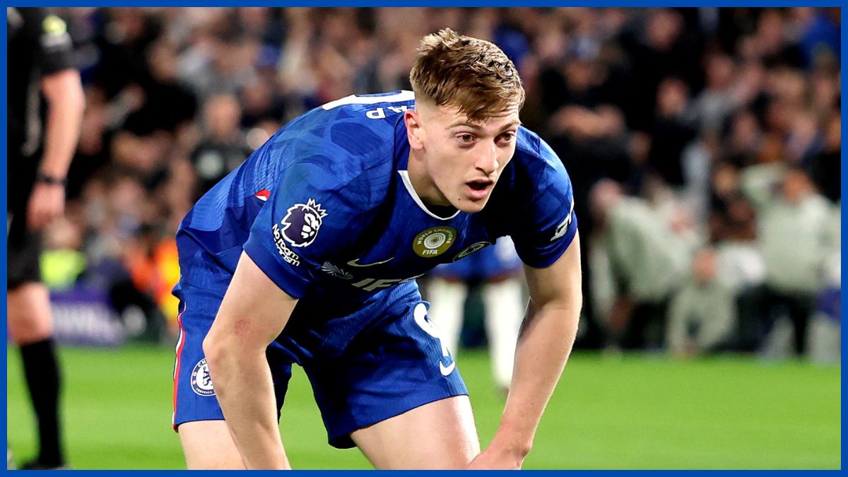 Liam Delap frustrated against Man U.