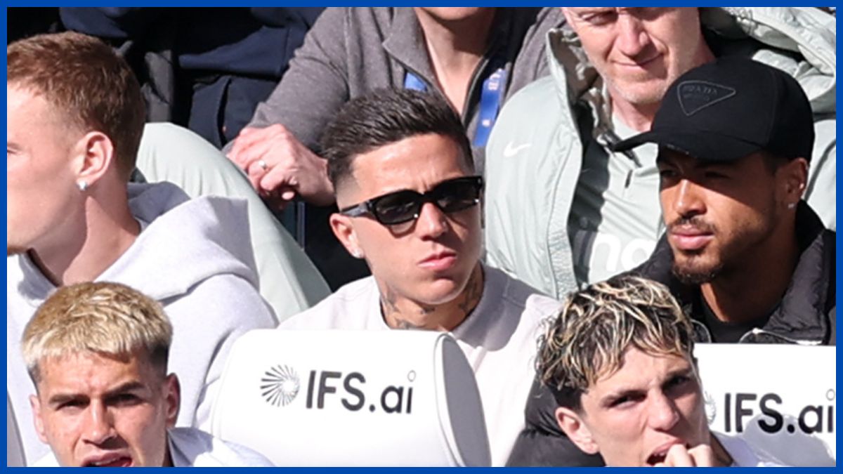 Enzo Fernandez on the bench.