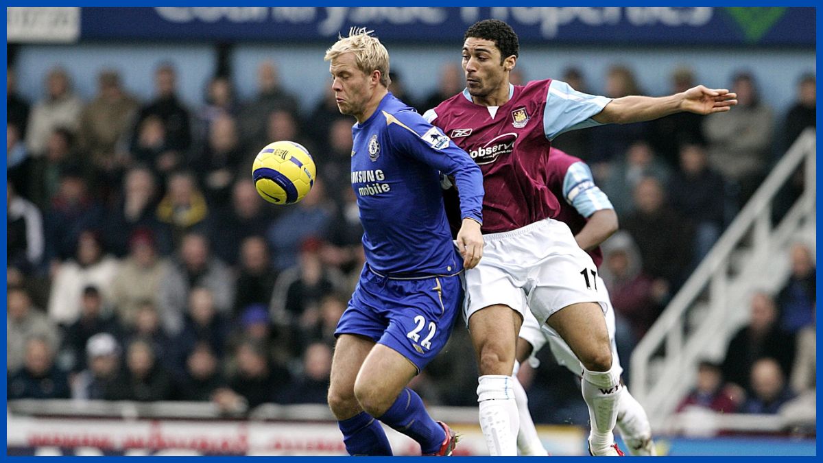 Eidur Gudjohnsen playing in midfield.
