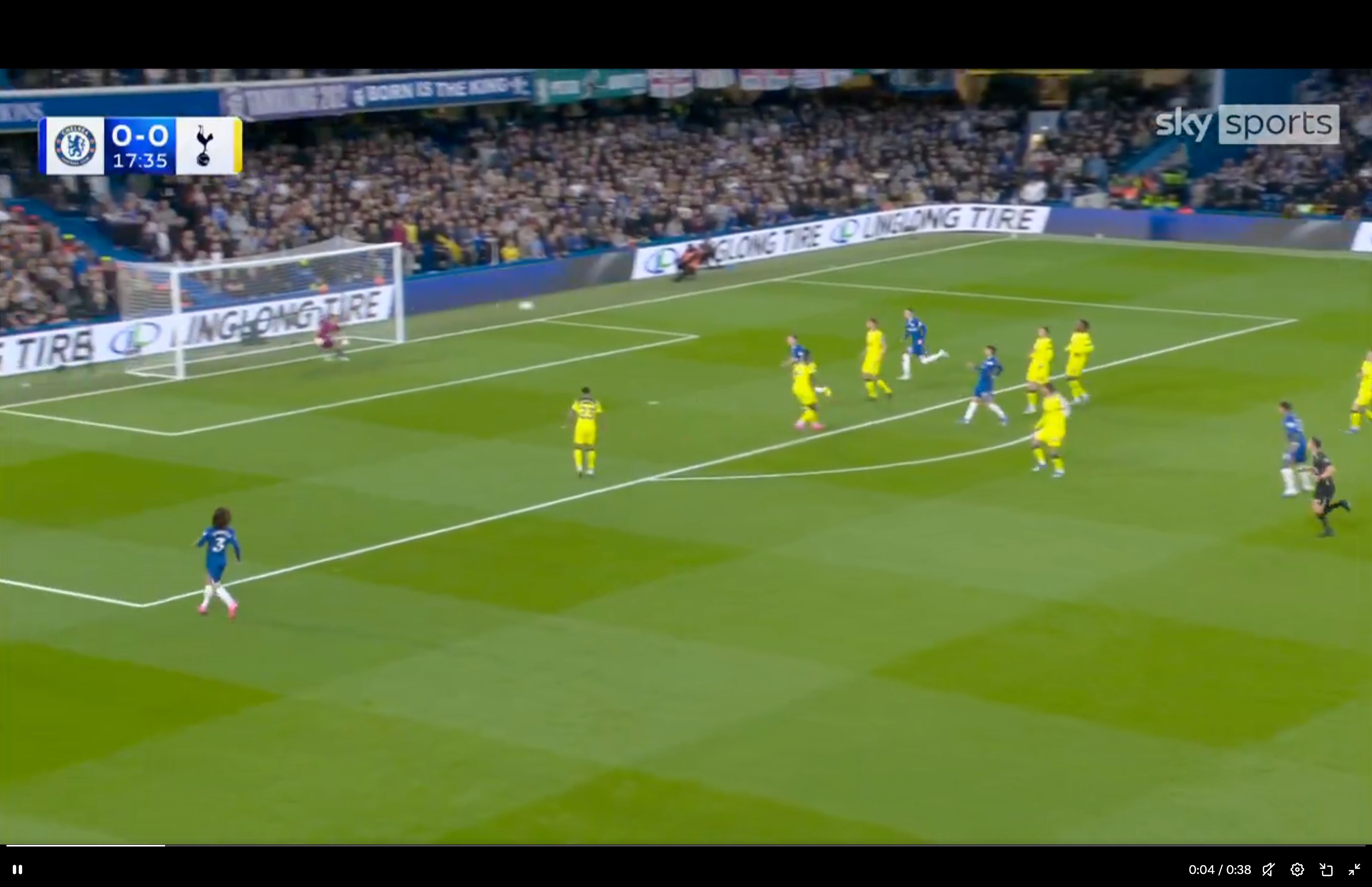 Enzo Fernandez belts one in against Spurs.